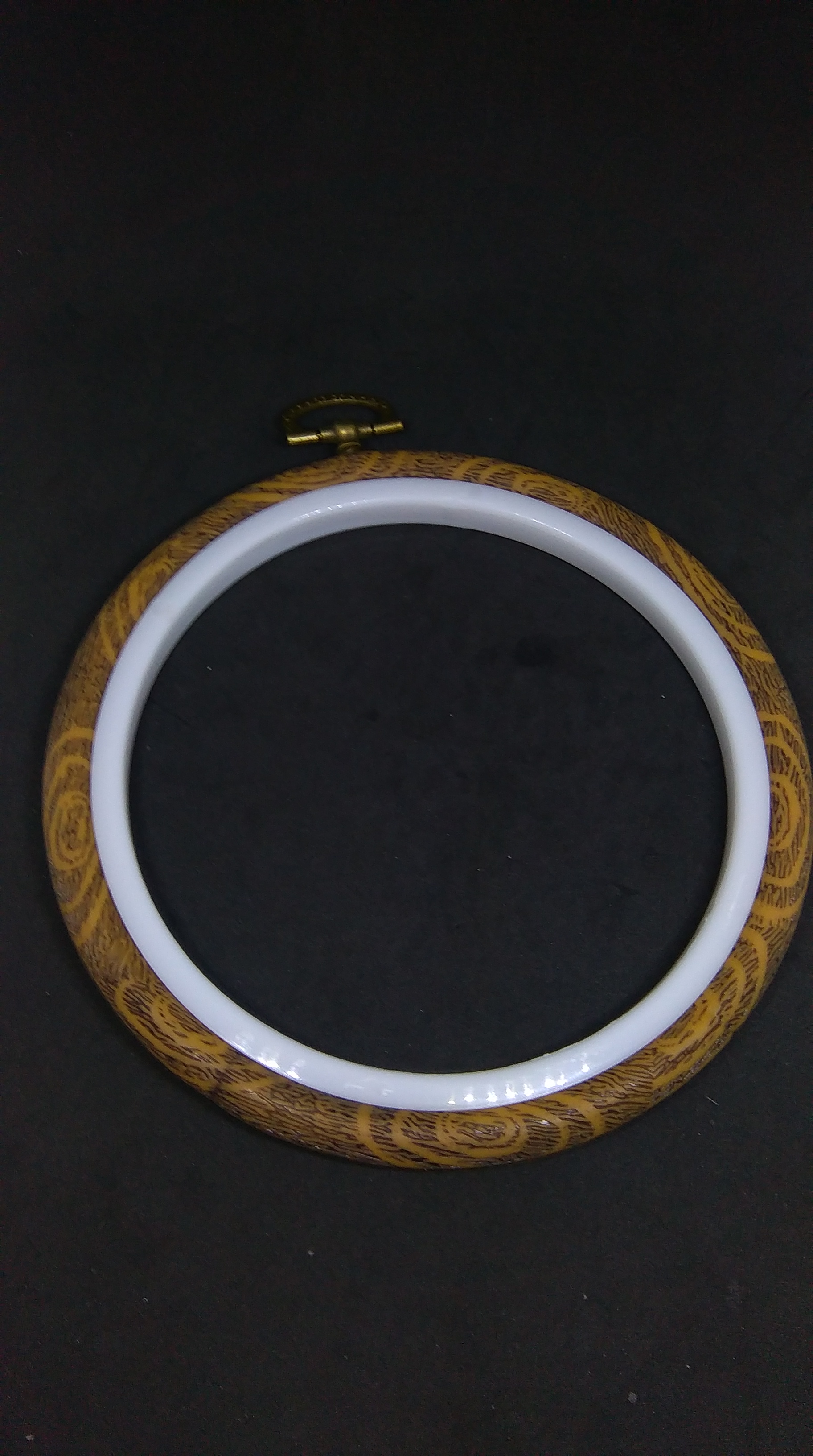 Vyšívací kruh / rámček na zavesenie Ø12 cm